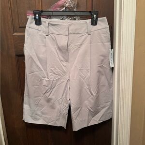 Women’s Gray Prologue Size 6 Shorts (NEW)